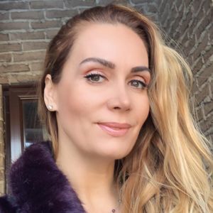 Meet your Posher, Zeynep